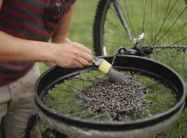 Jak wyczyścić kasetę rowerową